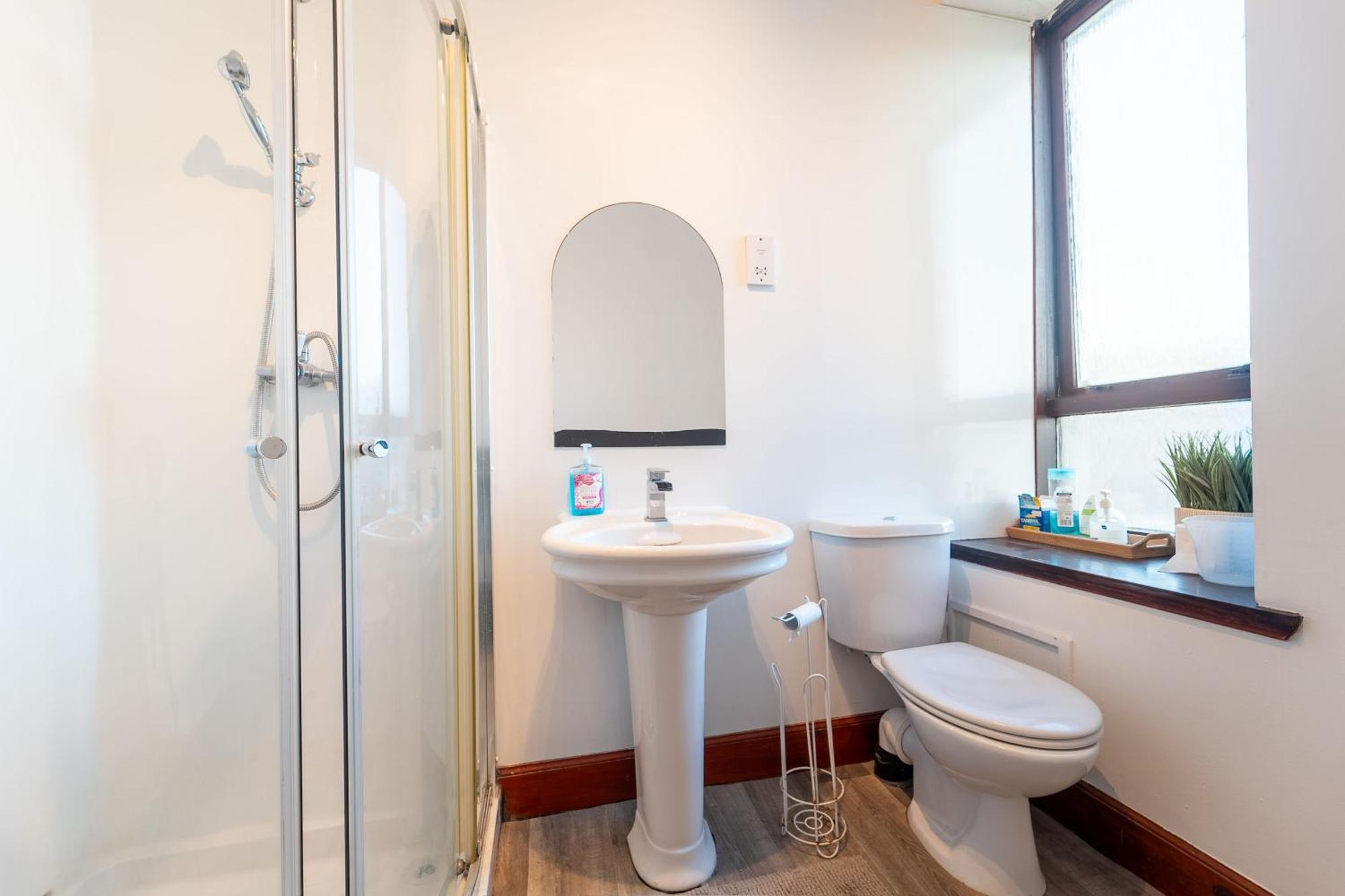 Prime Location Rooms In High Street Fort William Ngoại thất bức ảnh