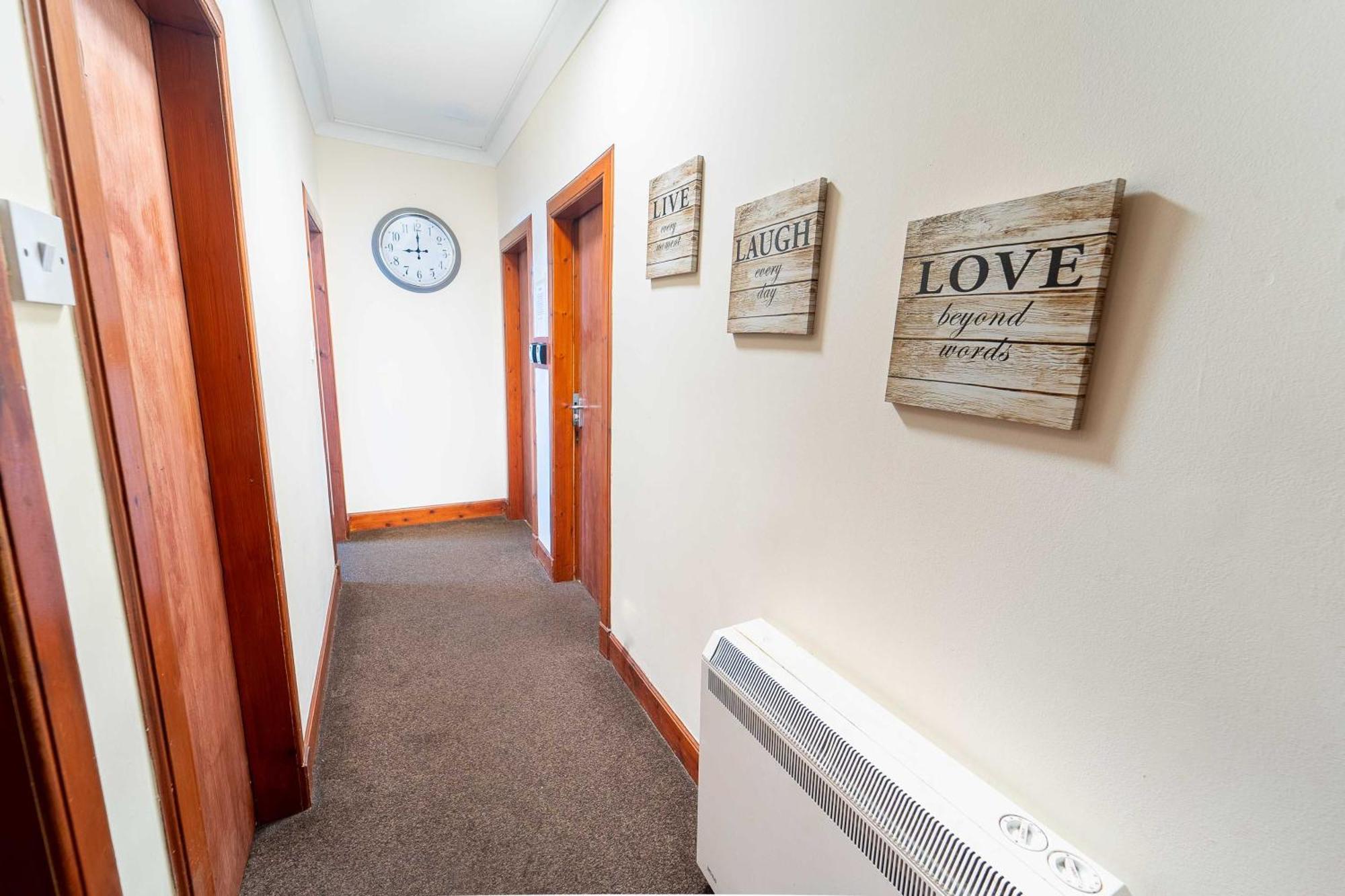 Prime Location Rooms In High Street Fort William Ngoại thất bức ảnh